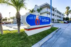 Motel 6 Oceanside 