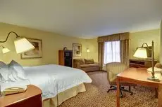 Hampton Inn and Suites Alexandria 