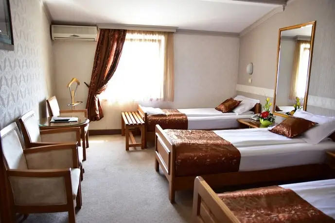 Garni Hotel Lav 