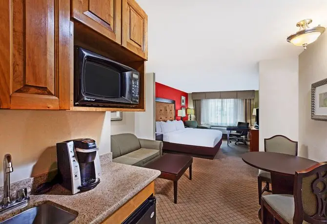 Holiday Inn Express Hotel & Suites Lafayette South 