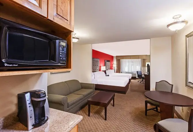 Holiday Inn Express Hotel & Suites Lafayette South 