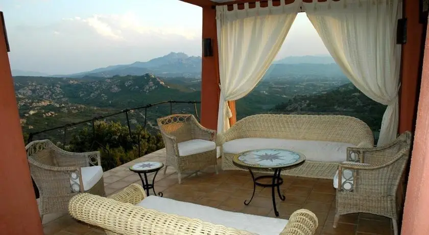 La Villa Yolanda Bed & Breakfast Arzachena 