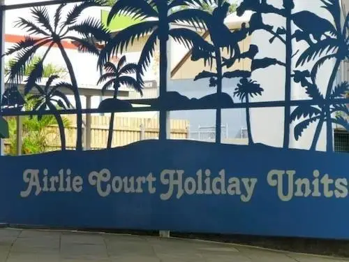 Airlie Court Holiday Units 