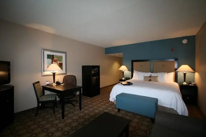 Hampton Inn & Suites Charlotte-Airport 