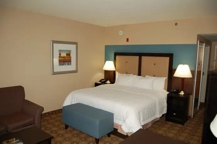 Hampton Inn & Suites Charlotte-Airport 