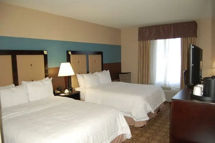 Hampton Inn & Suites Charlotte-Airport 