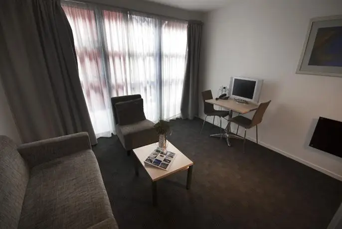 Waldorf Tetra Serviced Apartments 