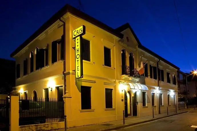 Hotel Cris Mestre 