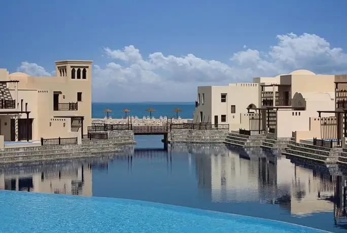 Cove Rotana Resort 