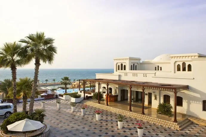 Cove Rotana Resort 