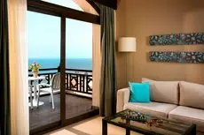 Cove Rotana Resort 