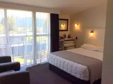 Fiordland Hotel 