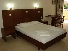 Kyra Panagia ApartHotel 