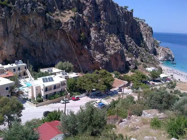 Kyra Panagia ApartHotel 