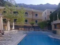 Kyra Panagia ApartHotel 