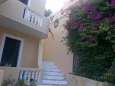 Kyra Panagia ApartHotel 