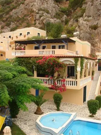 Kyra Panagia ApartHotel 