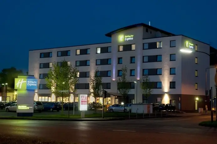 Holiday Inn Express Cologne Mulheim 