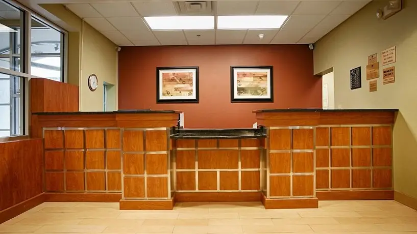 Best Western Airport Inn & Suites Cleveland