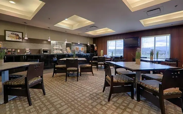 Best Western PLUS Wine Country Hotel & Suites