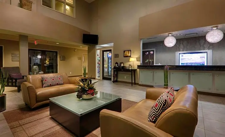 Best Western PLUS Wine Country Hotel & Suites 