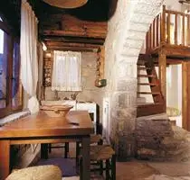 The Traditional Homes of Crete 