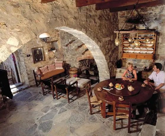 The Traditional Homes of Crete 