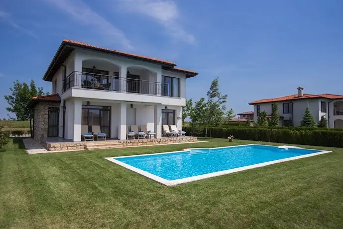 BlackSeaRama Golf & Villas 