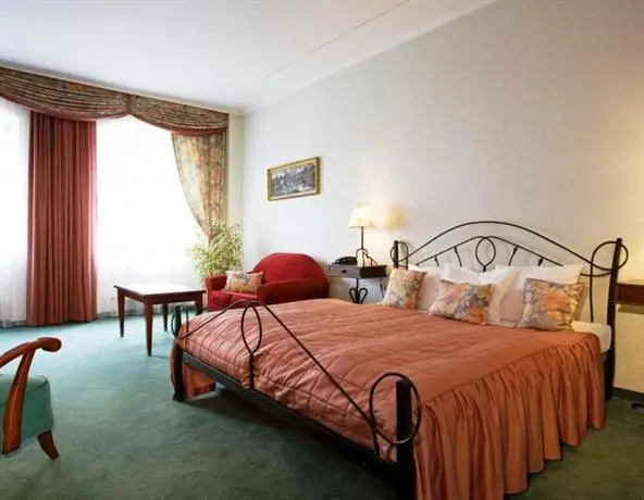 Promenada Romantic Hotel