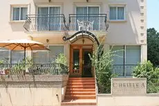 Chrielka Hotel Suites 