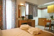 Chrielka Hotel Suites 