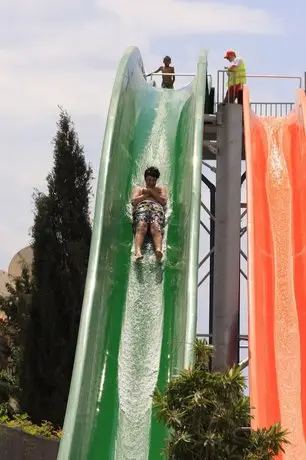 Electra Holiday Village Water Park Resort 