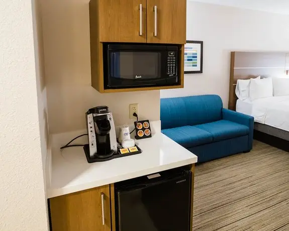 Holiday Inn Express Hotel & Suites Knoxville-Farragut 