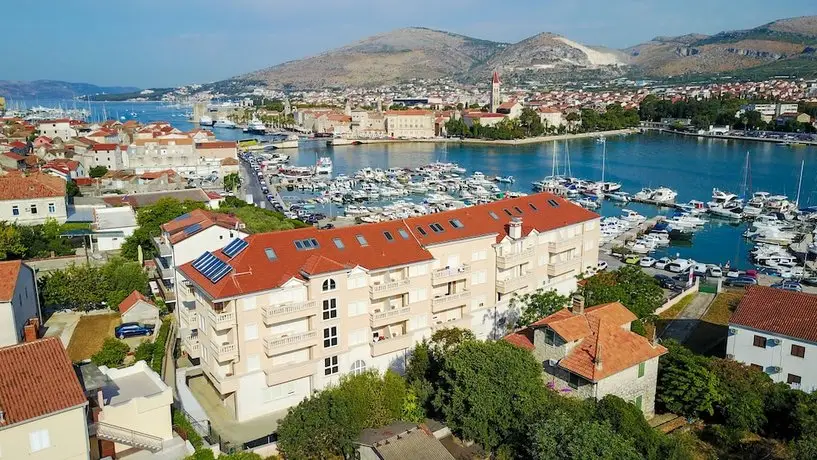 Hotel Trogir Palace