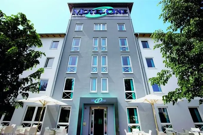 B&B Hotel Berlin-Dreilinden 