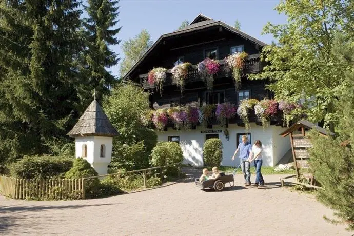 Naturel Hoteldorf Schonleitn