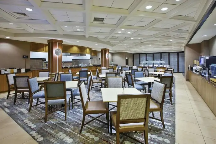 Embassy Suites Columbus - Airport 