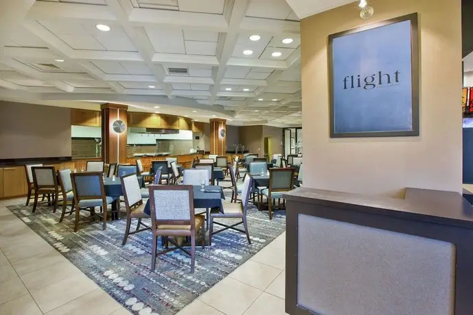 Embassy Suites Columbus - Airport 