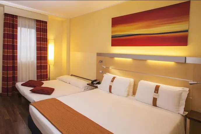 Holiday Inn Express Milan-Malpensa Airport 