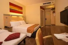 Holiday Inn Express Milan-Malpensa Airport 