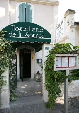 Hostellerie De La Source Arles