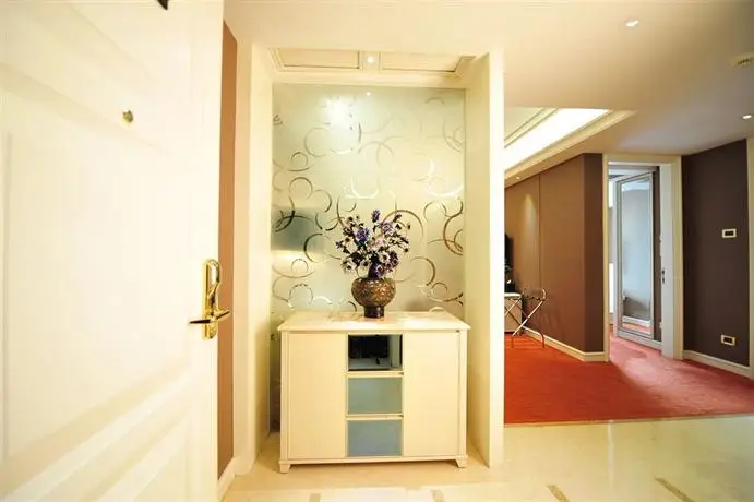 Wealthy All Suite Hotel Suzhou