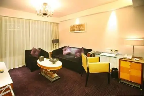 Wealthy All Suite Hotel Suzhou 