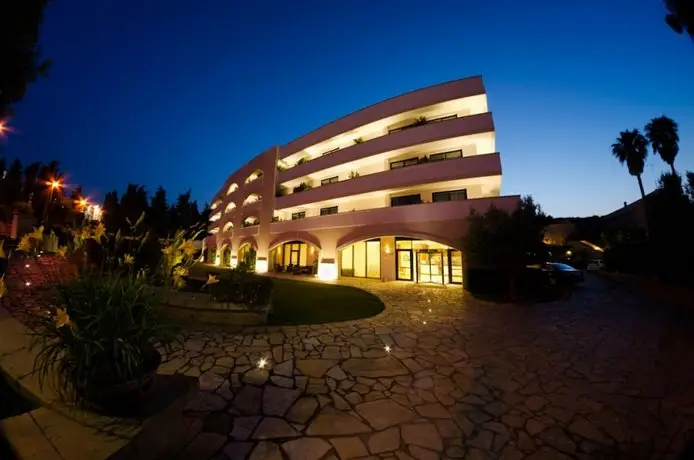 Vittoria Hotel Resort & Spa 