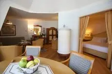 Alpen Suite Hotel 