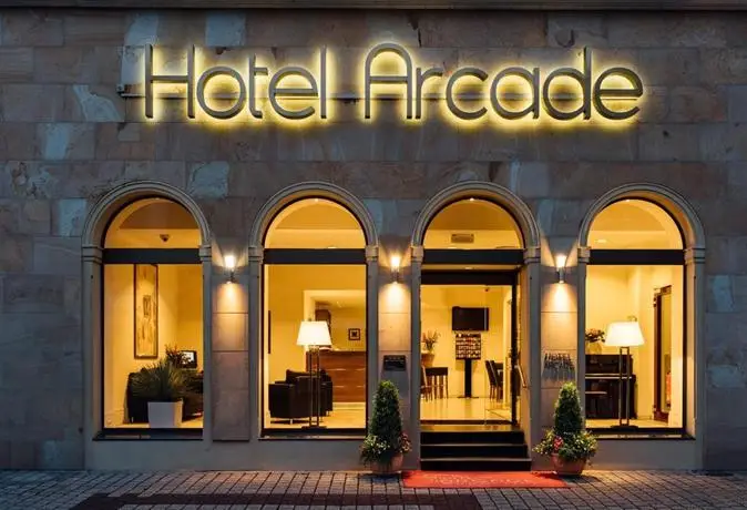 Arcade Hotel 