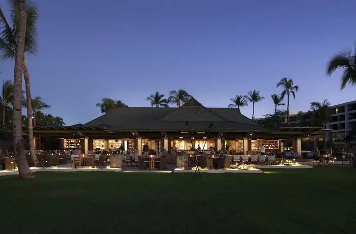 Mauna Lani Bay Hotel & Bungalows 