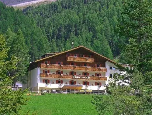 Hotel Cristallo 