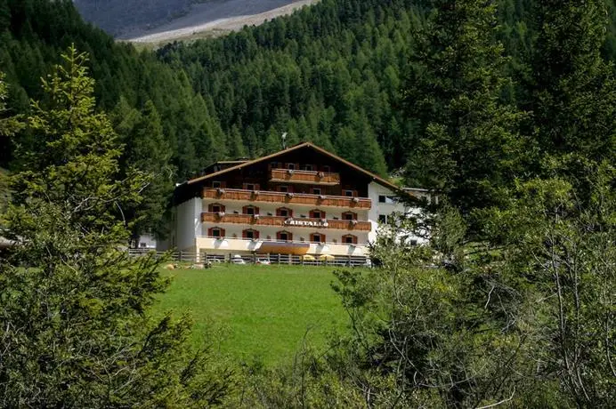 Hotel Cristallo 