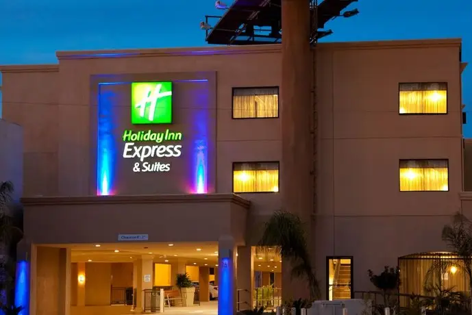 Holiday Inn Express Hotel & Suites Woodland Hills